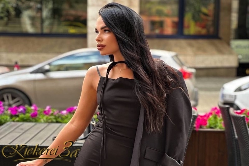 0575Viktoria01